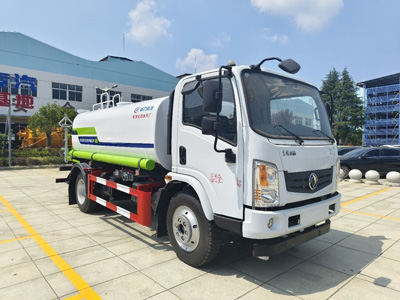 东风10方洒水车