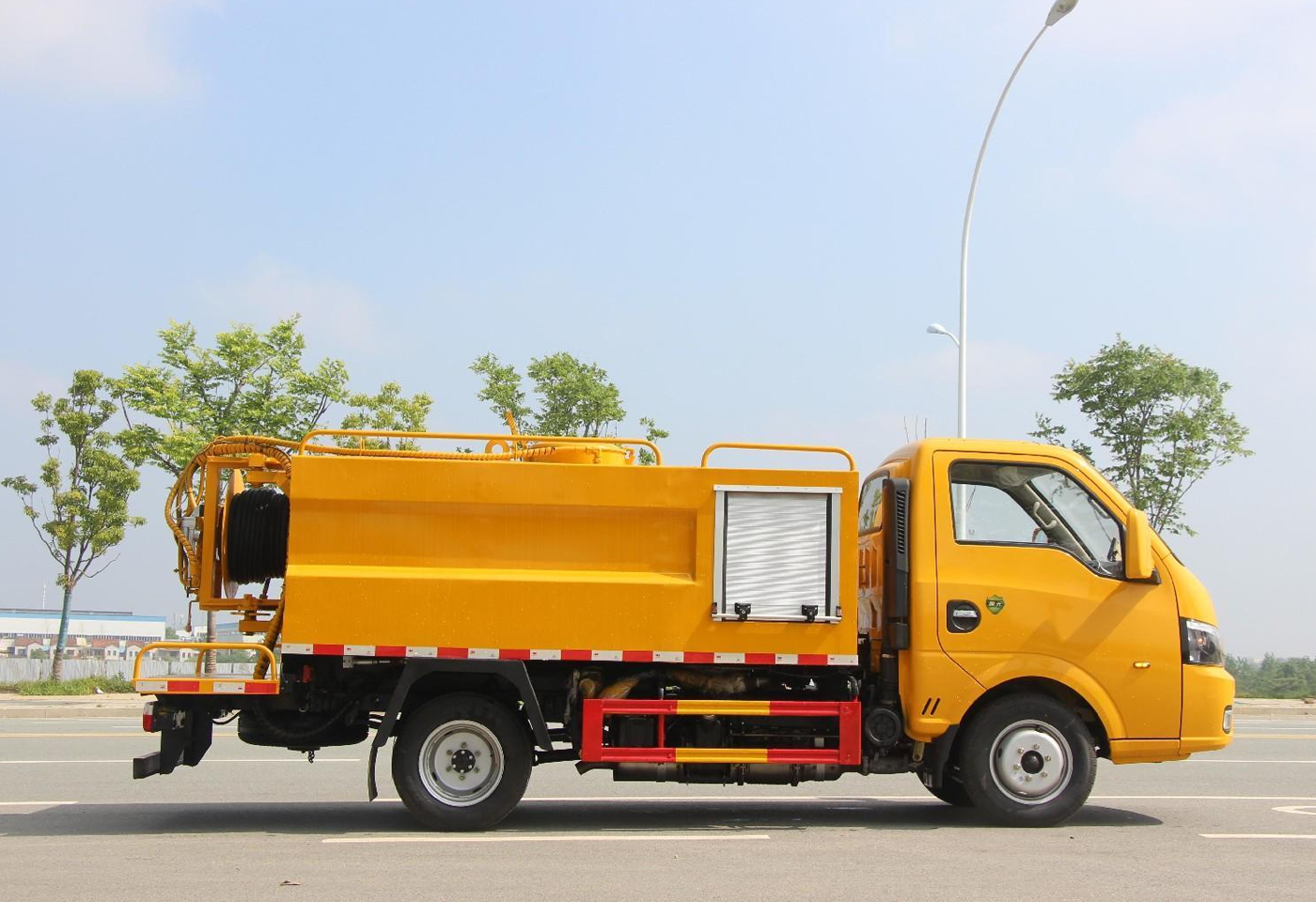 东风3方蓝牌高压清洗车