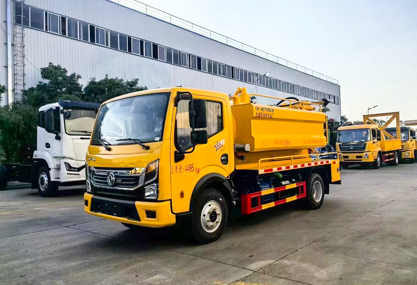 东风新款6方蓝牌清洗吸污车(玉柴155马力)