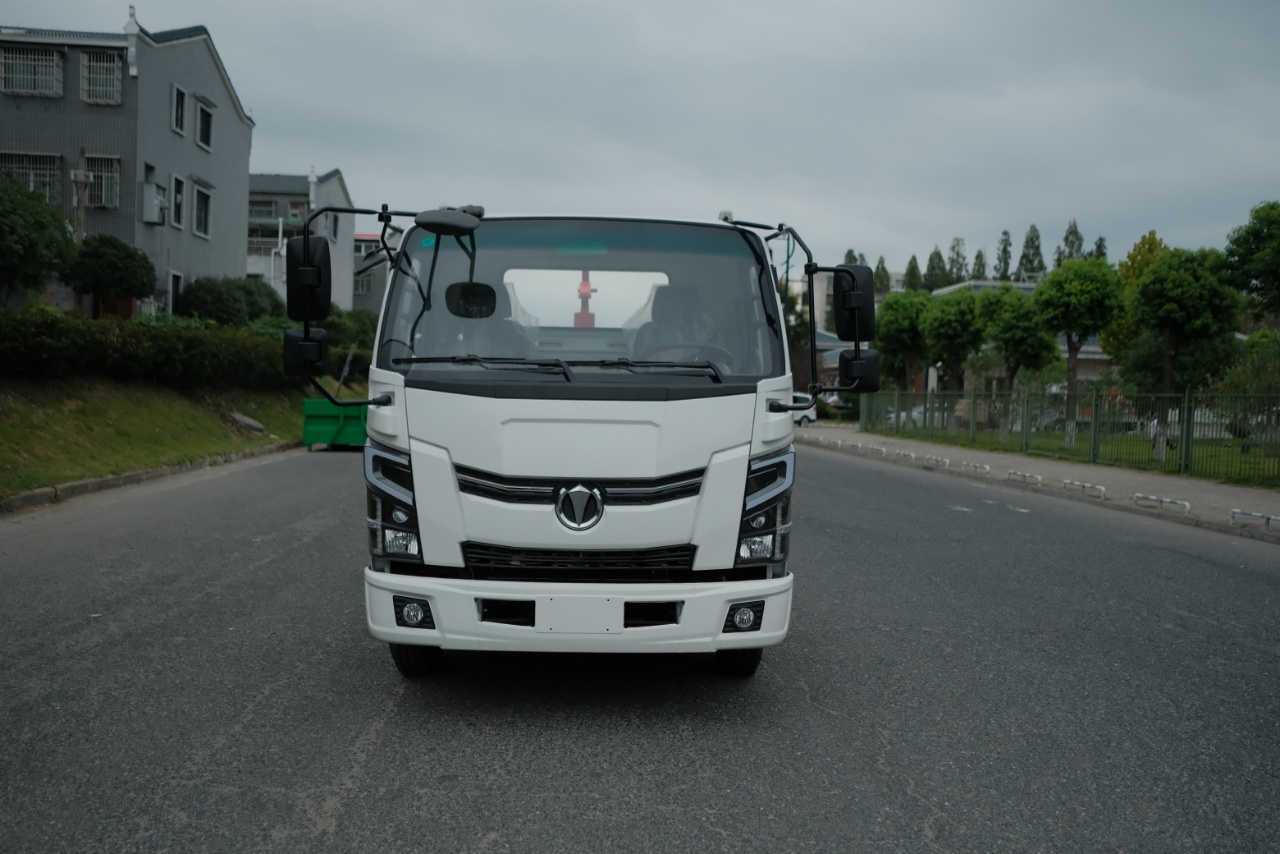 蓝牌插电式混合动力勾臂垃圾车