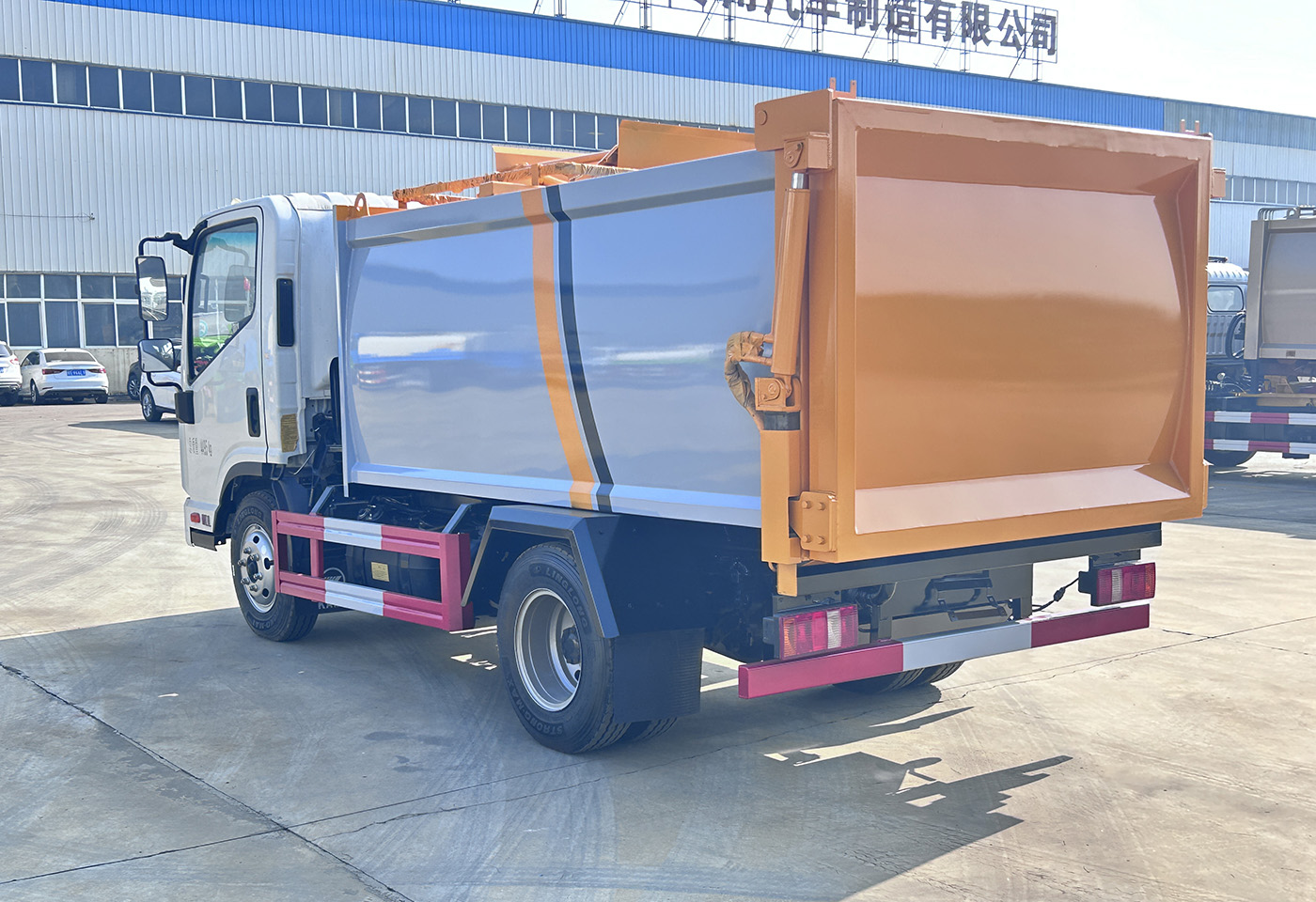 凯马5方侧挂对接带内推板垃圾车