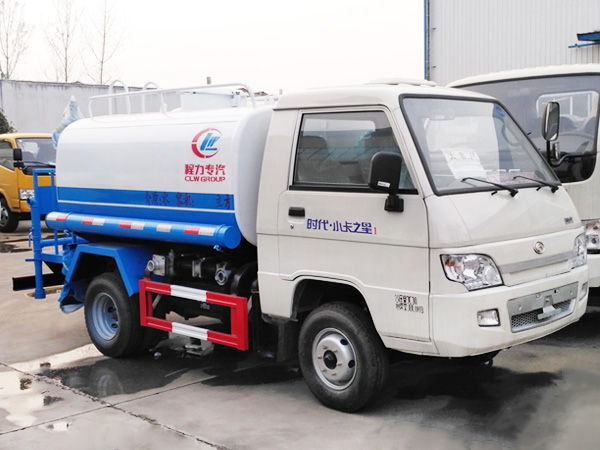 2方运水车 福田小型洒水车