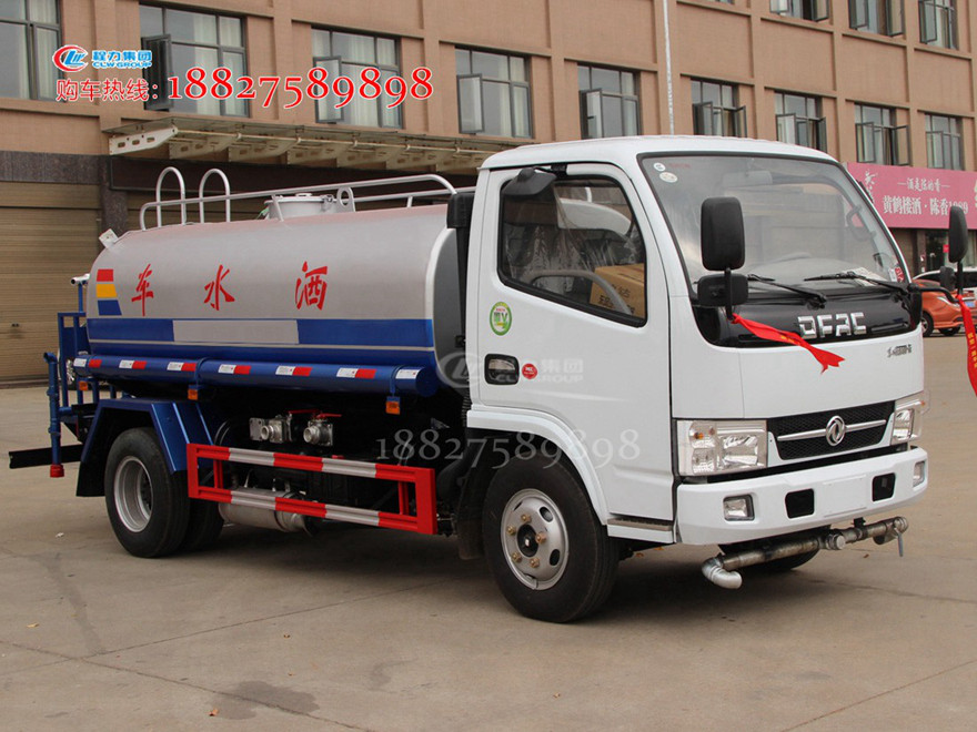 国五东风5方喷洒车 多利卡洒水车