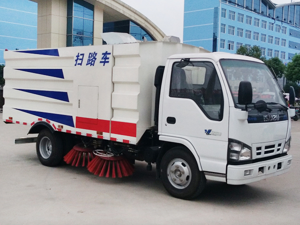 五十铃扫路车 程力威牌CLW5070TSLQ5型扫路车