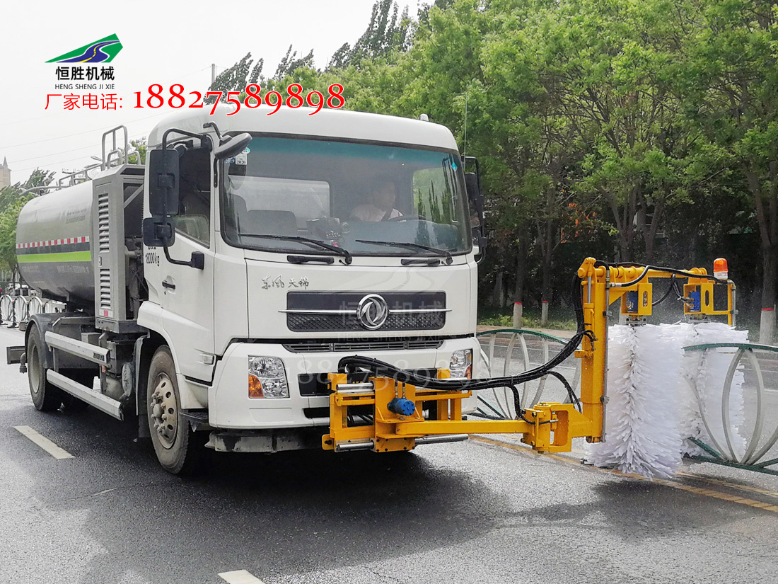 城市街道交通护栏清洁车 高压清洗车加装城市护栏清洗机