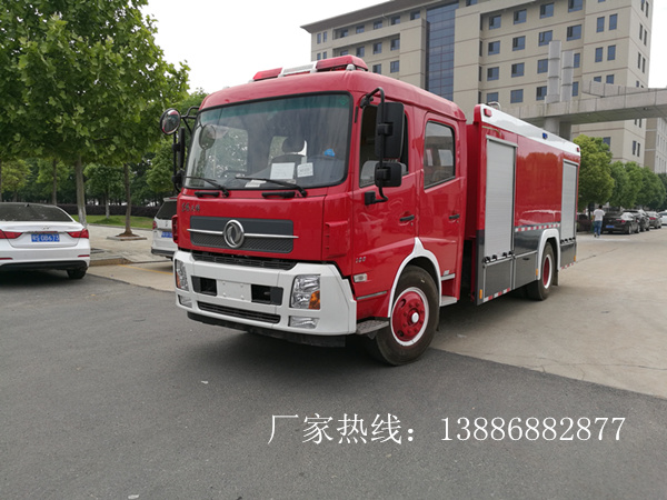 6吨天锦水罐消防车