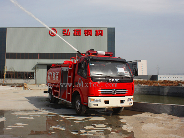 7吨东风多利卡消防洒水车