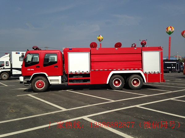 12吨五十铃泡沫消防车