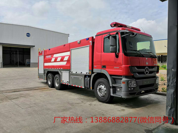 奔驰12吨水罐消防车