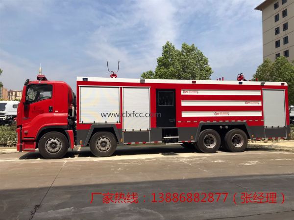 24吨五十铃前四后八水罐消防车