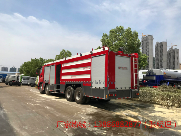 24吨五十铃前四后八水罐消防车