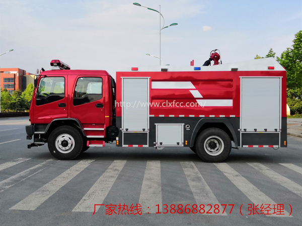 8吨五十铃FVR泡沫消防车