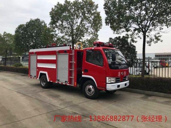  4吨东风福瑞卡泡沫消防车