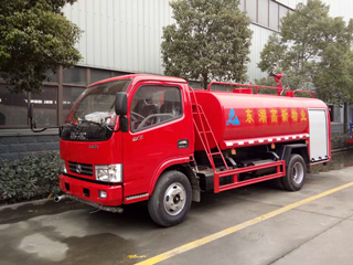5吨东风福瑞卡单排消防洒水车