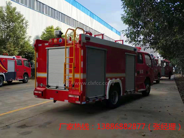 东风2.5吨水罐消防车