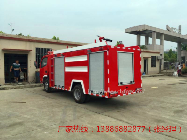 4吨东风福瑞卡泡沫消防车