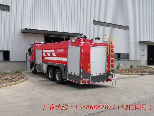 奔驰12吨泡沫消防车