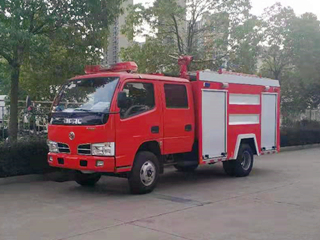 3吨东风福瑞卡水罐消防车