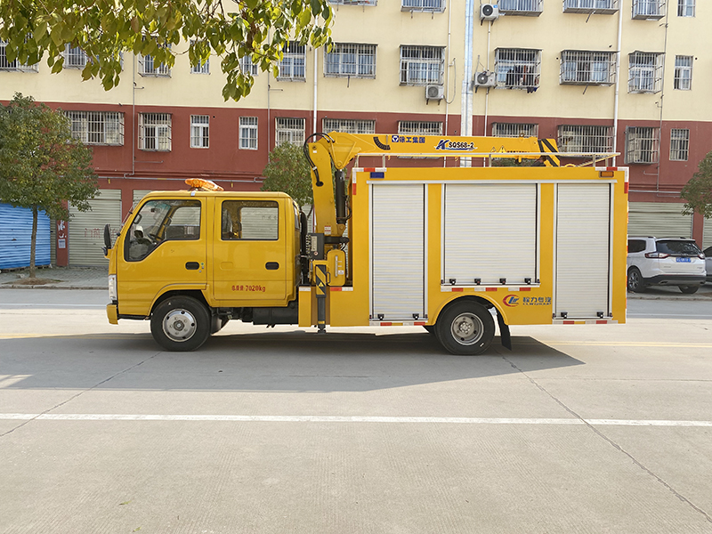 1000方五十铃带吊排水车（便携）