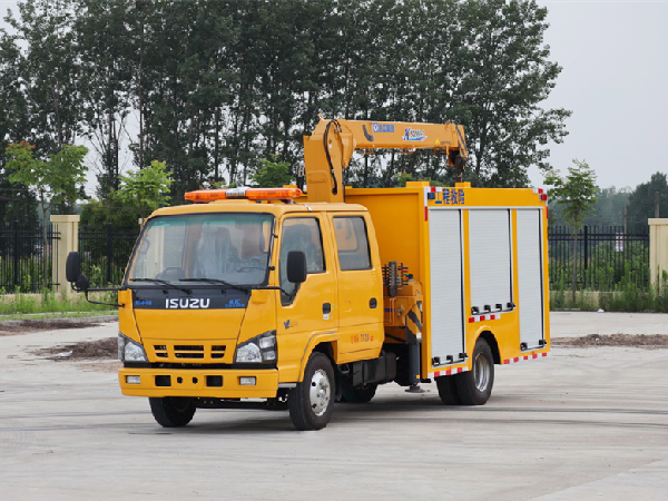 1000方五十铃带吊排水车（便携）