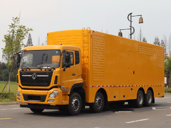 1000KW东风天龙前四后八电源车