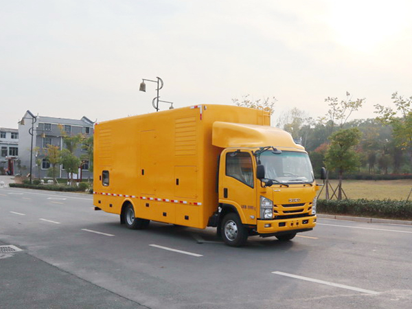 五十铃3.8m轴距电源车120KW