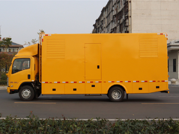 五十铃3.8m轴距电源车120KW