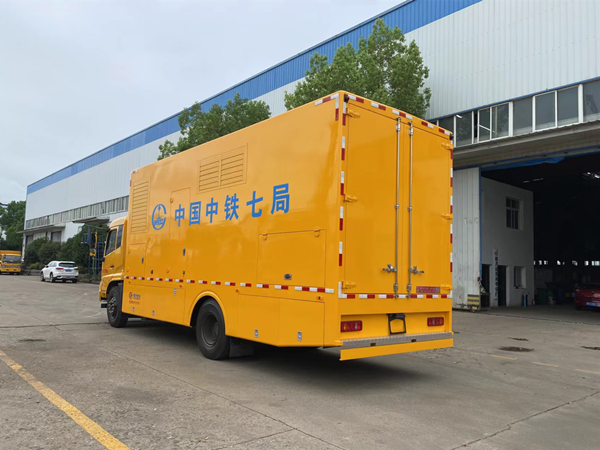 东风天锦400KW电源车