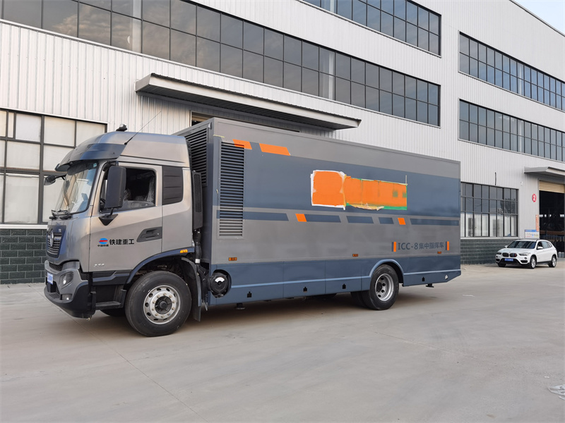 东风天锦指挥车