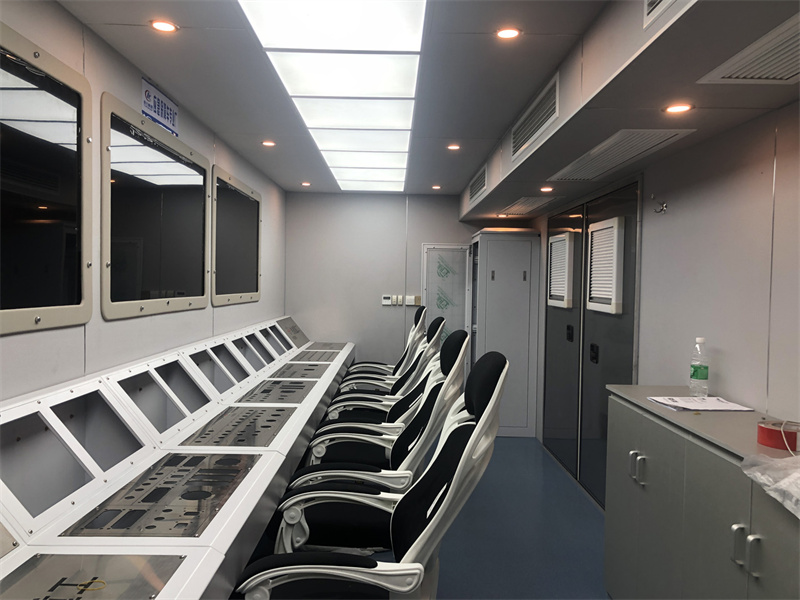 东风天锦指挥车