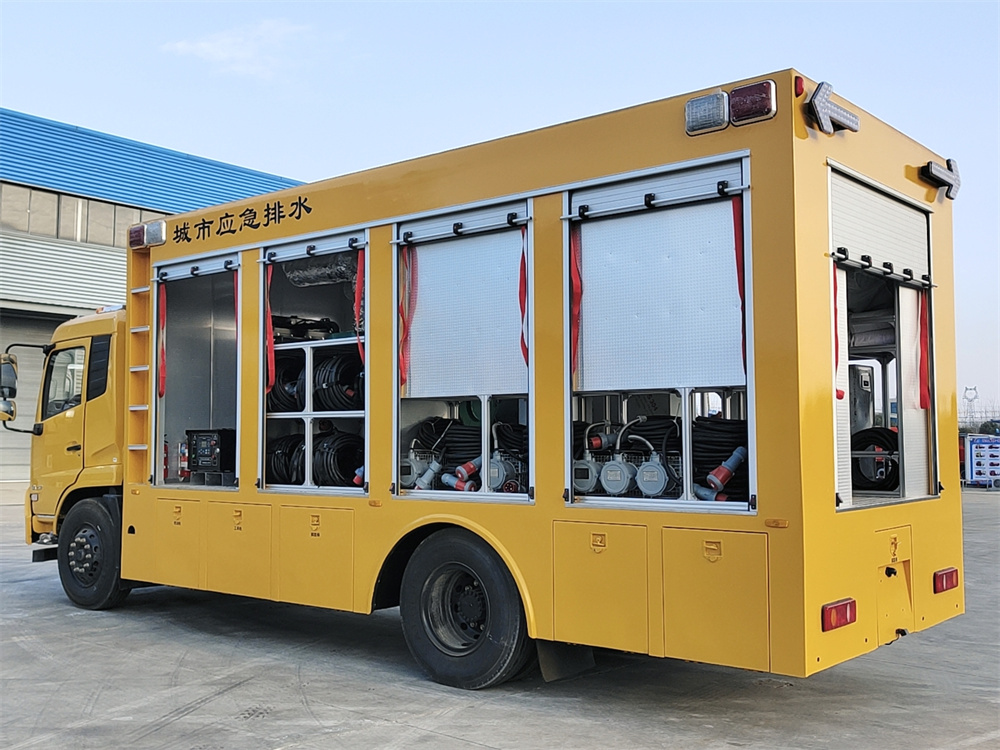 东风天锦(2000-4000方)排涝救险车