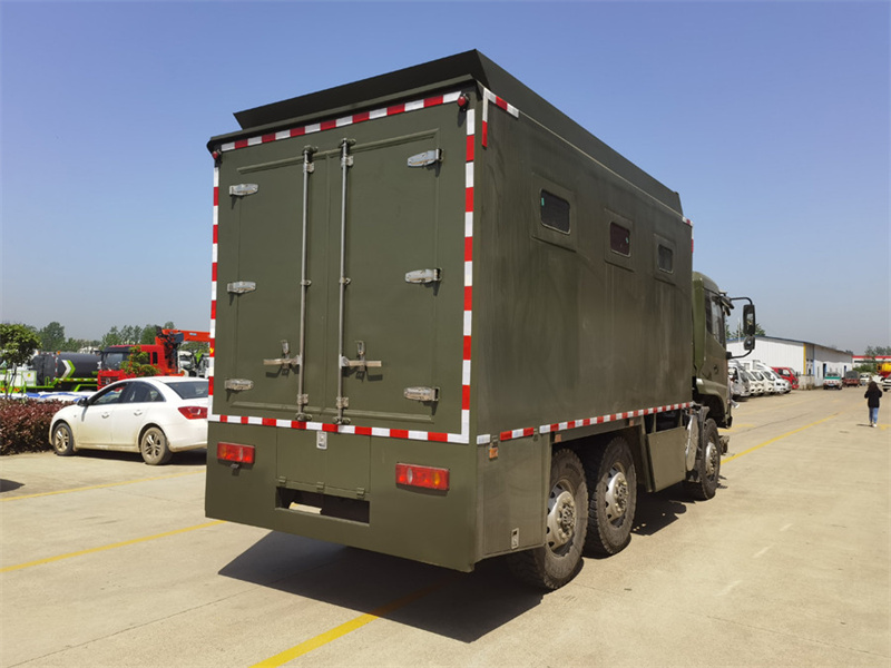 东风六驱200人越野炊事车