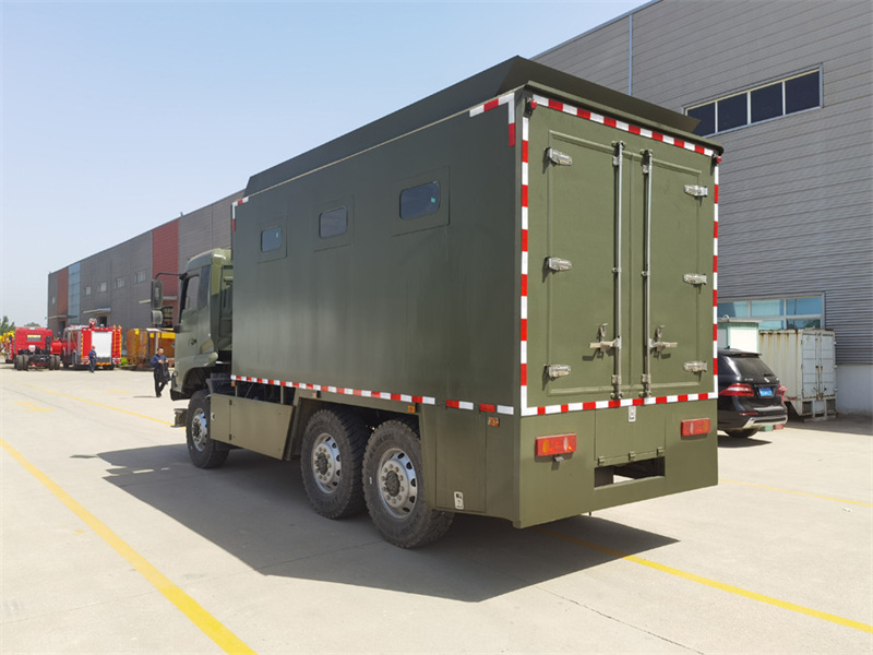 东风六驱200人越野炊事车