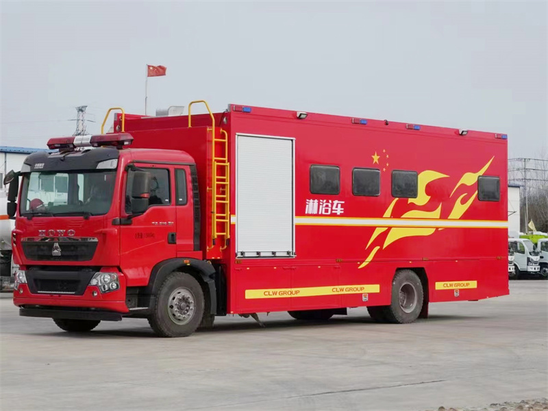 重汽牌单桥淋浴车