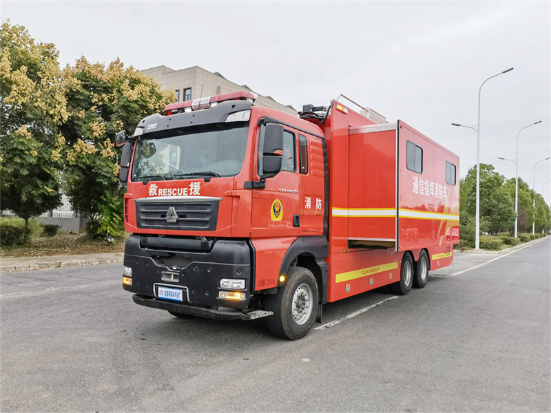 重汽汕德卡应急指挥车