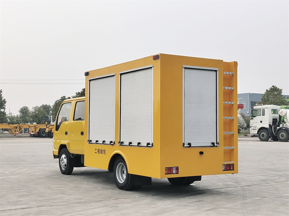 五十铃双排座救险车