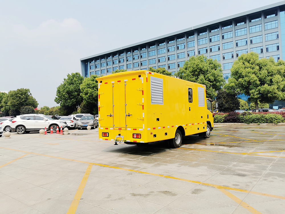 五十铃抢险救援车