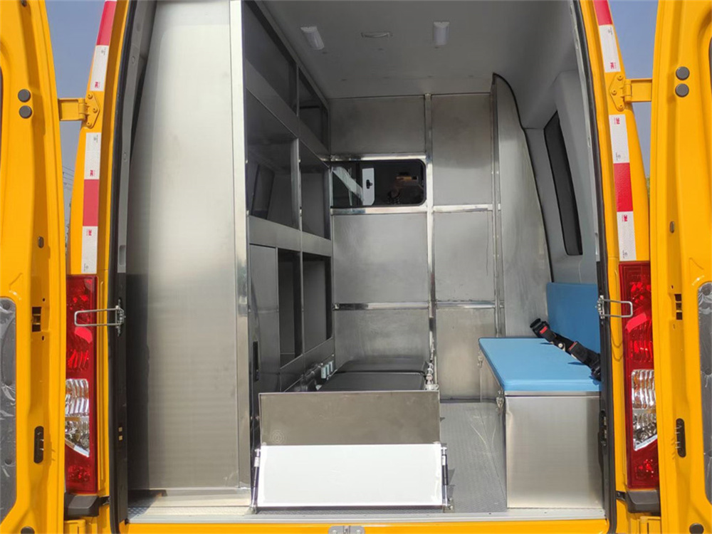 依维柯工程救险车