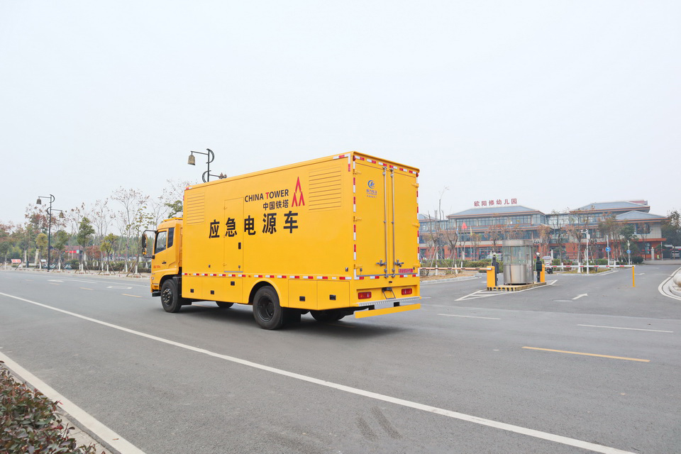 东风天锦应急电源车