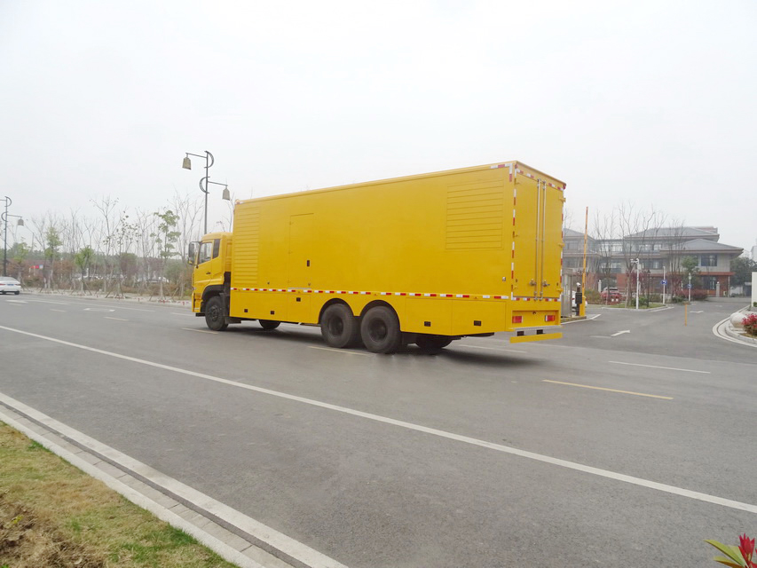 东风天龙后双桥应急电源车