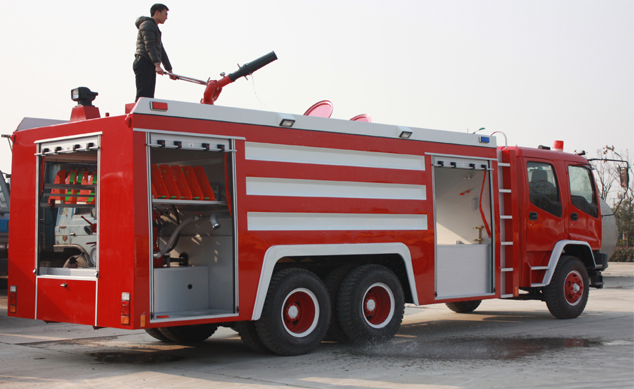 消防車廠家新東日專汽說說修理消防車有哪些注意事項