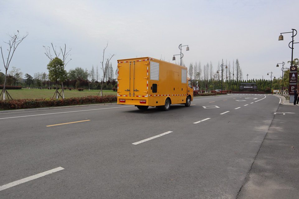 东风大多利卡电源车120-150kw 东风大多利卡电源车120-150kw