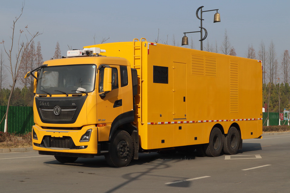 东风天龙后双桥电源车带休息室800-1000kw