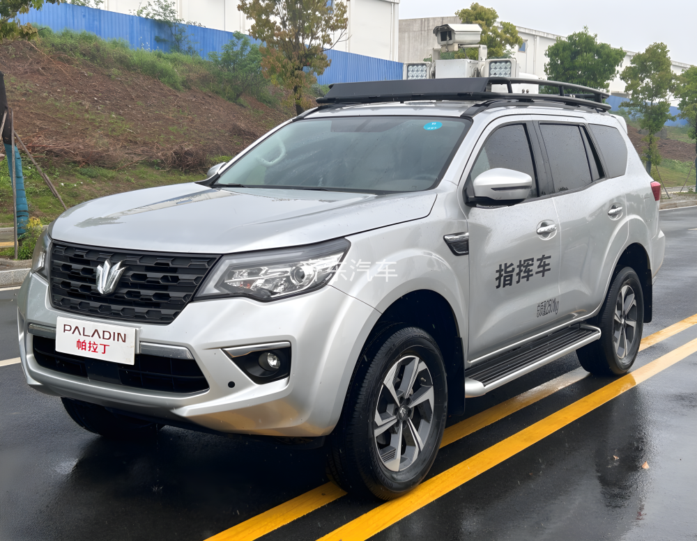 江铃福特指挥车