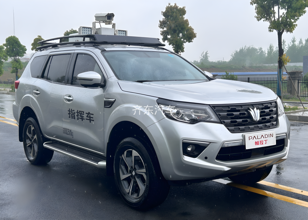 江铃福特指挥车
