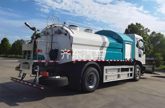 东风纯电动护栏清洗车