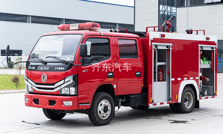 HOWO 8.1吨水罐消防车