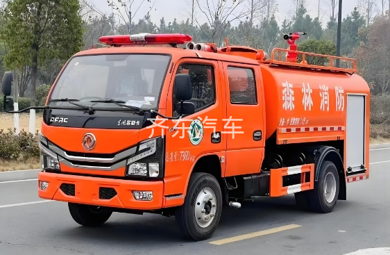 东风小多利卡5方消防洒水车