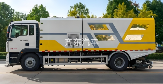 国六东风小多利卡深度保洁车