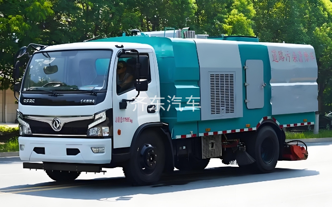 国六东风小多利卡深度保洁车